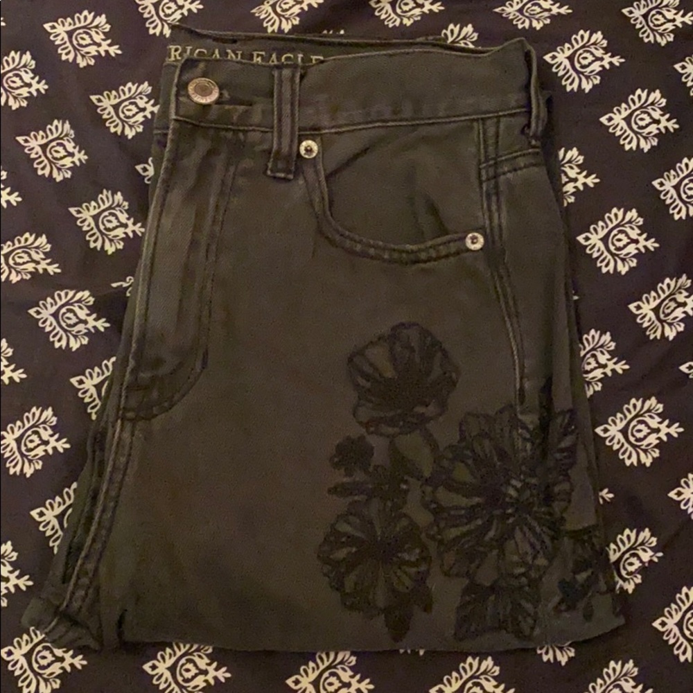 Blackish/greyish mom jeans